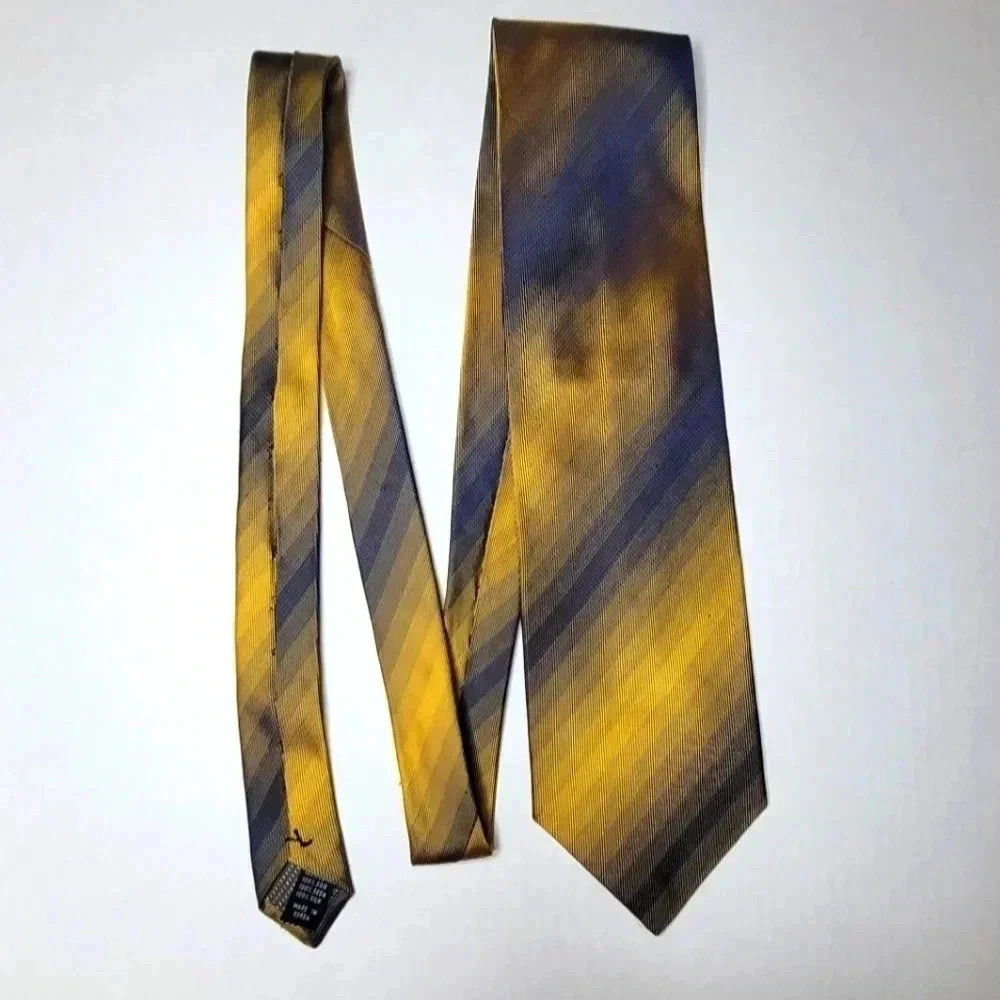 Roberto Villini Handmade Silk Tie - Picture 3 of 6